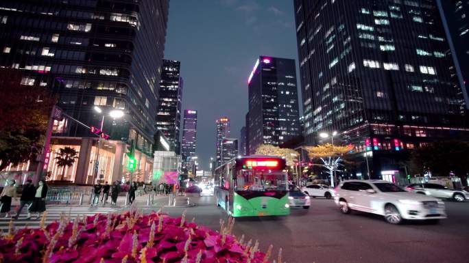 深圳中央商务区繁忙的交通