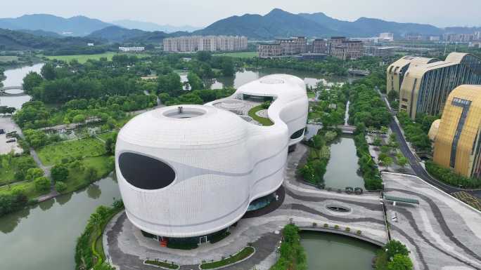 航拍浙江杭州滨江区白马湖动漫城广场