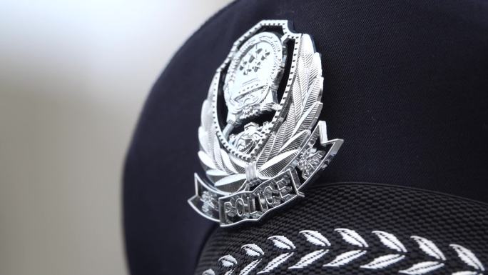 警察警徽臂章特写画面