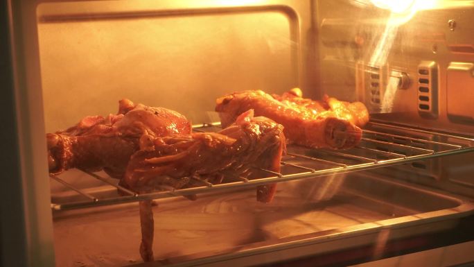 烤箱中的烧鸡烧烤鸡肉 (3)