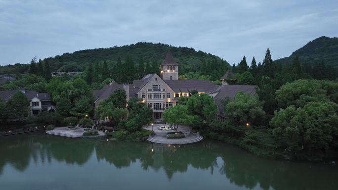 航拍高档住宅别墅夜景