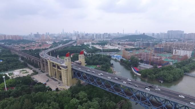 新的视角航拍南京长江大桥