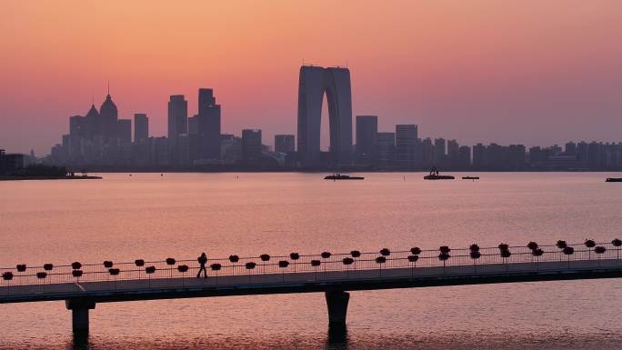 轮船 夕阳 金水湾栈桥 落日 苏州中心