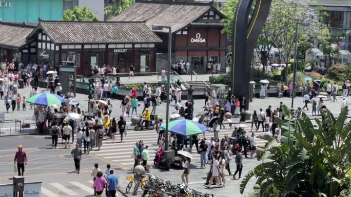 五一太古里街景 游客 十字路口