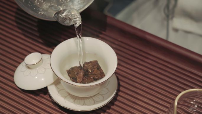 SPA中式品茶茶艺中国风浴缸花瓣
