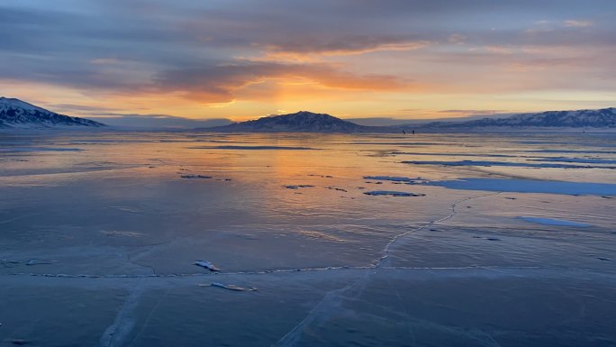 新疆赛里木湖唯美日落绝美风光延时摄影