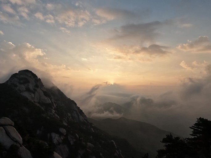 天柱山日出壮美天空