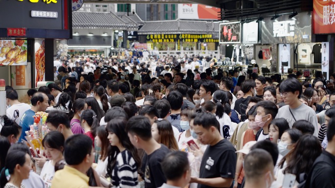深圳东门步行街人群人流购物逛街经济复苏