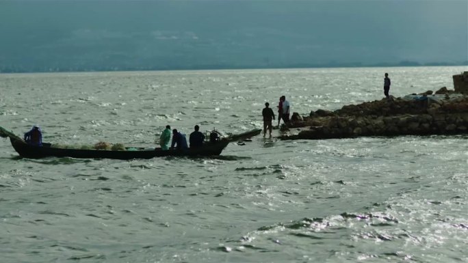 大理 海边 撒网 空镜