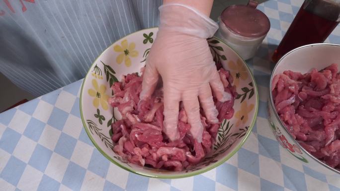 瘦肉上浆抓肉丝腌制 (3)