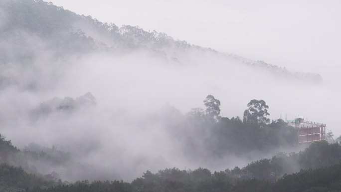 雨后的蔡尖尾山