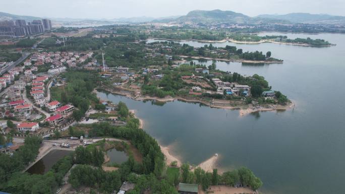 青山绿水城市公园湖泊航拍