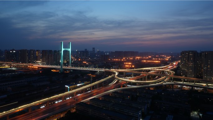 高架桥跨铁路大桥日转夜延时