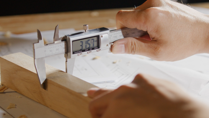 设计师工匠精神匠心家具设计木材测量