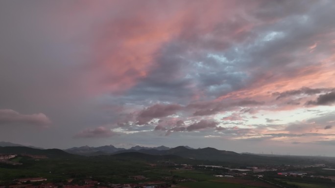 雨后傍晚晚霞彩虹