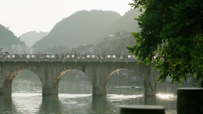 h镇远桥梁远山建筑全景