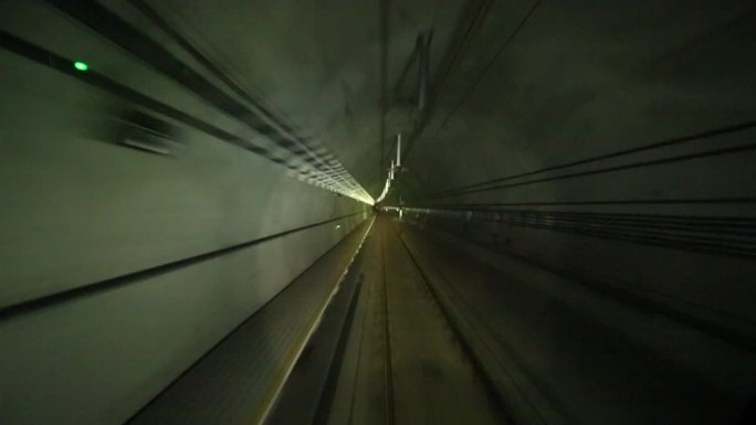深圳 地铁 车头拍摄 隧洞