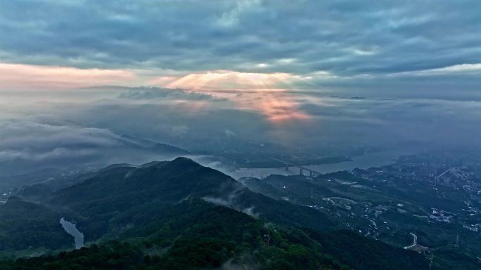 重庆城市风光北碚缙云山