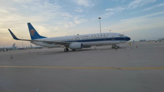 西安飞机场国际航班 航班信息 飞机起飞