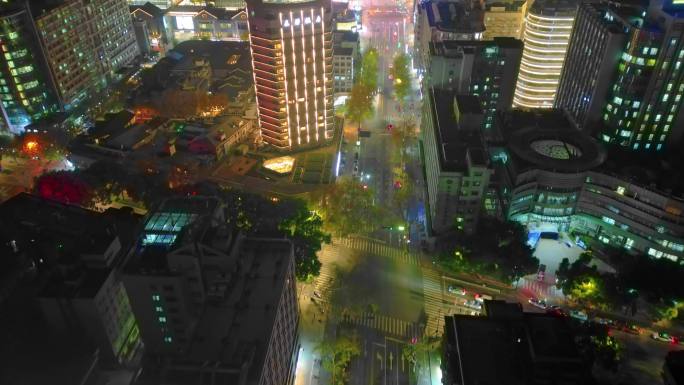 杭州西湖景区平海路龙翔桥夜景车流延时4