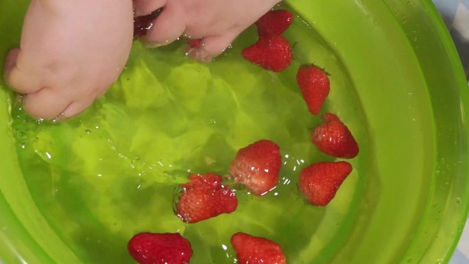 鲜果草莓清洗处理 (2)