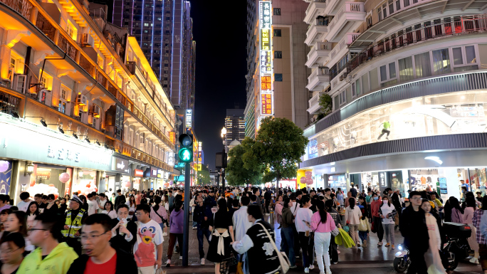 4K超长步行街商业街人流人群人山人海夜景