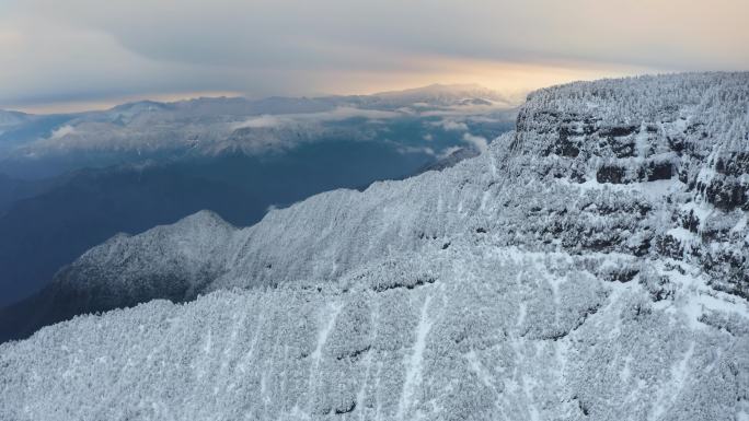 雪山航拍