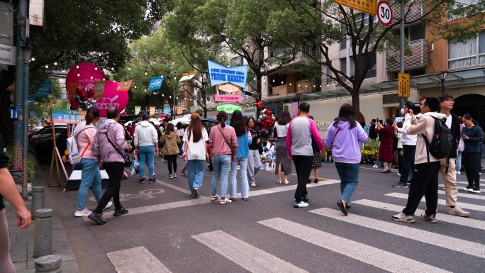 五角场大学路步行街开街