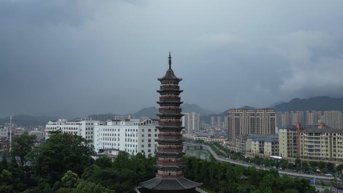 极端天气  暴雨前乌云