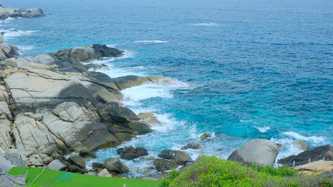 海景海边岩石礁石浪花 大海岸边石头海浪