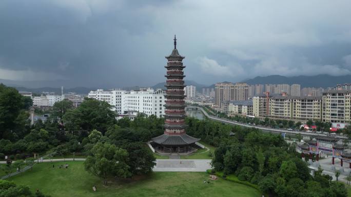 极端天气  暴雨前乌云