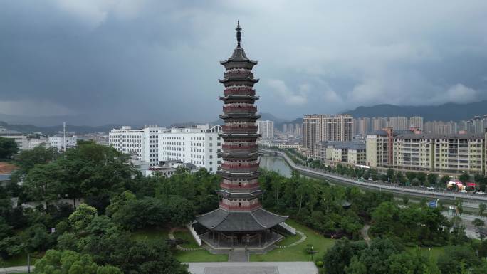 极端天气  暴雨前乌云