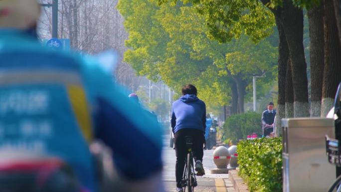 城市马路公路上班下班高峰期车流人流城市景