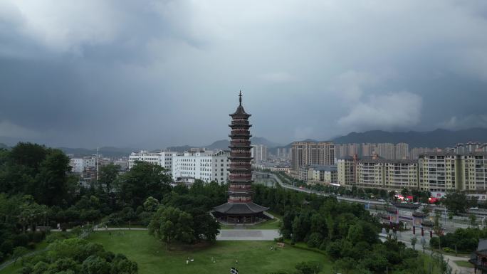 极端天气  暴雨前乌云