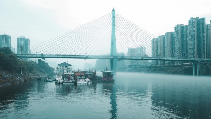 4K_烟雨乌江船舶雾霾延时摄影