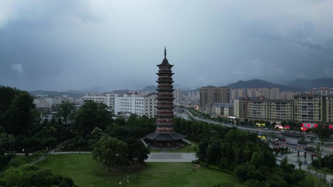 极端天气  暴雨前乌云