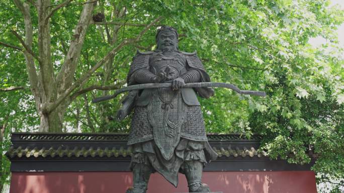 钱王祠 钱王塑像