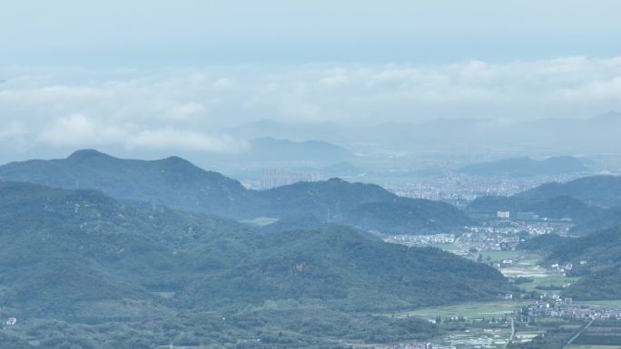 航拍浙江诸暨枫桥赵家山村农村晨雾云海水墨