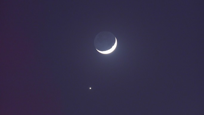 夏夜星月童话金星伴月实拍延时素材