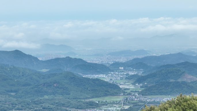 航拍浙江山村农村黛蓝云雾早晨水墨诸暨枫桥