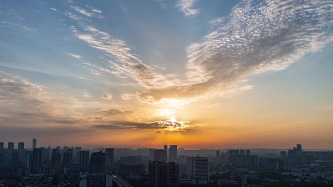 城市落日天黑建筑剪影城市日落晚霞彩霞延时