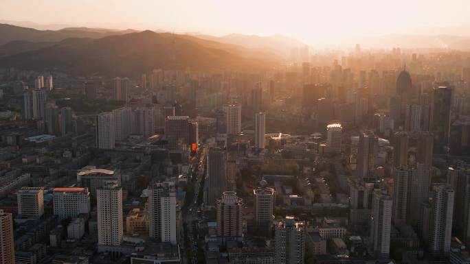 4K航拍西宁城市日落风景