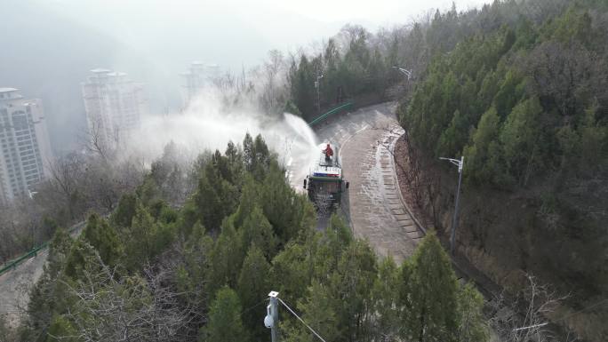 高温森林洒水增湿防火