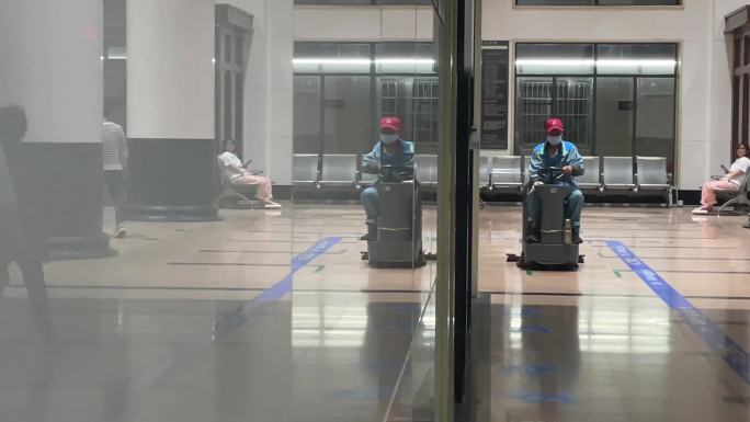 室内办公楼医院大厅走廊机器清扫智能扫地机