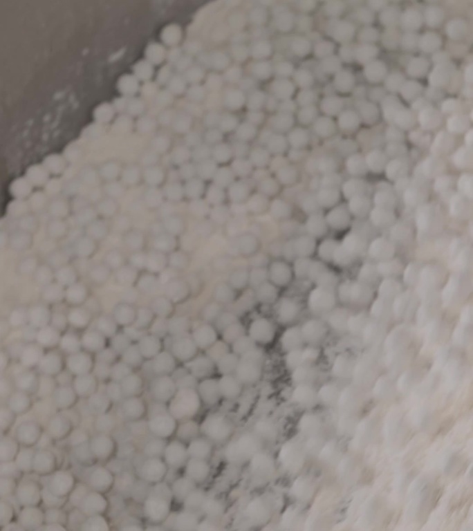 滚元宵 汤圆 手工制作