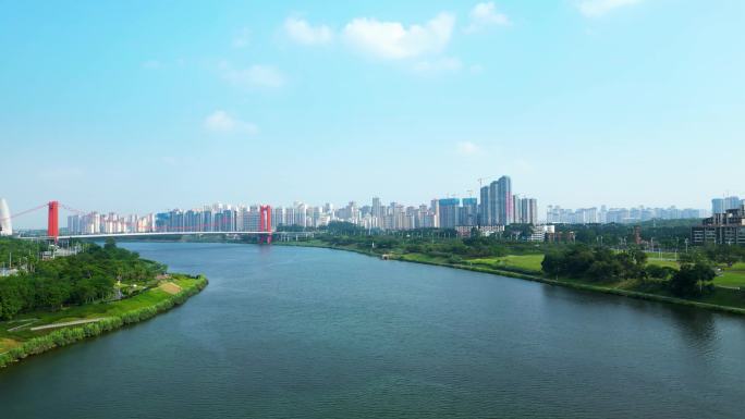 南宁邕江良庆大桥风景 一条大河穿流而过