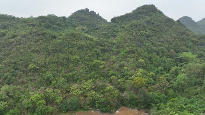 航拍崇左龙峡山国家森林公园