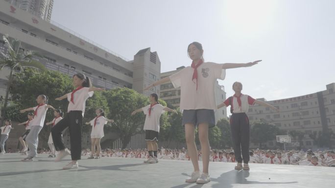 小学生 学生做操 早操