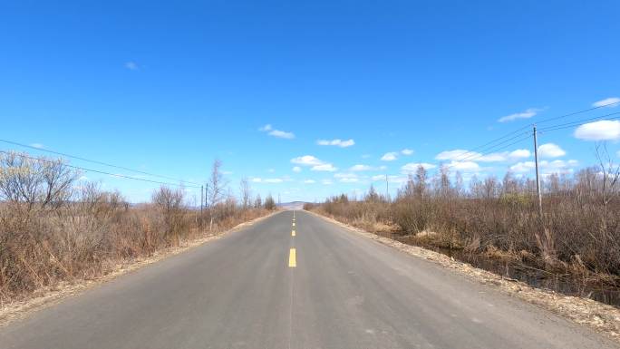 内蒙古边塞乡村公路景观