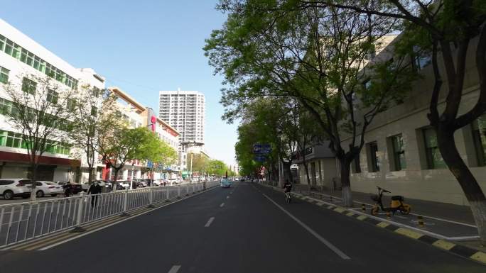 车窗外风景 开车行驶在大街上 街拍